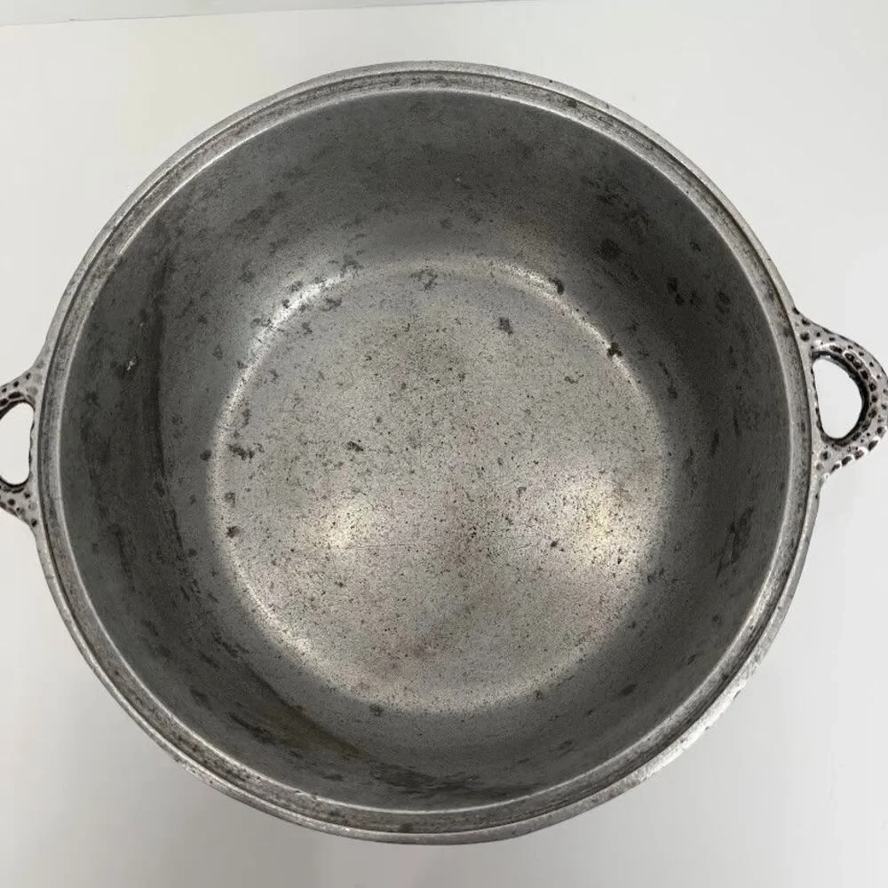 Vintage Hammered/Pebbled/Dimpled Aluminum Dutch Oven with Lid